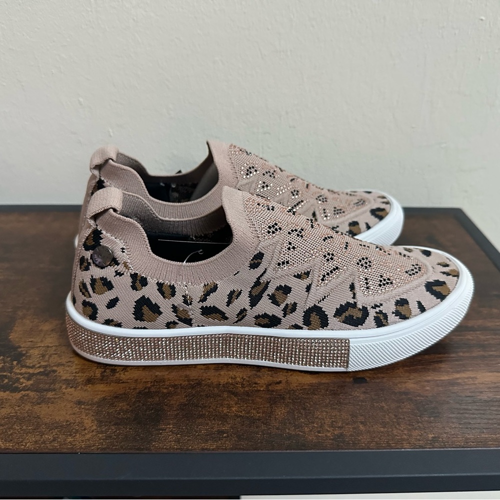 NIB Women's Taupe Leopard Knit Slip-On Sneakers with Rhinestone Sole